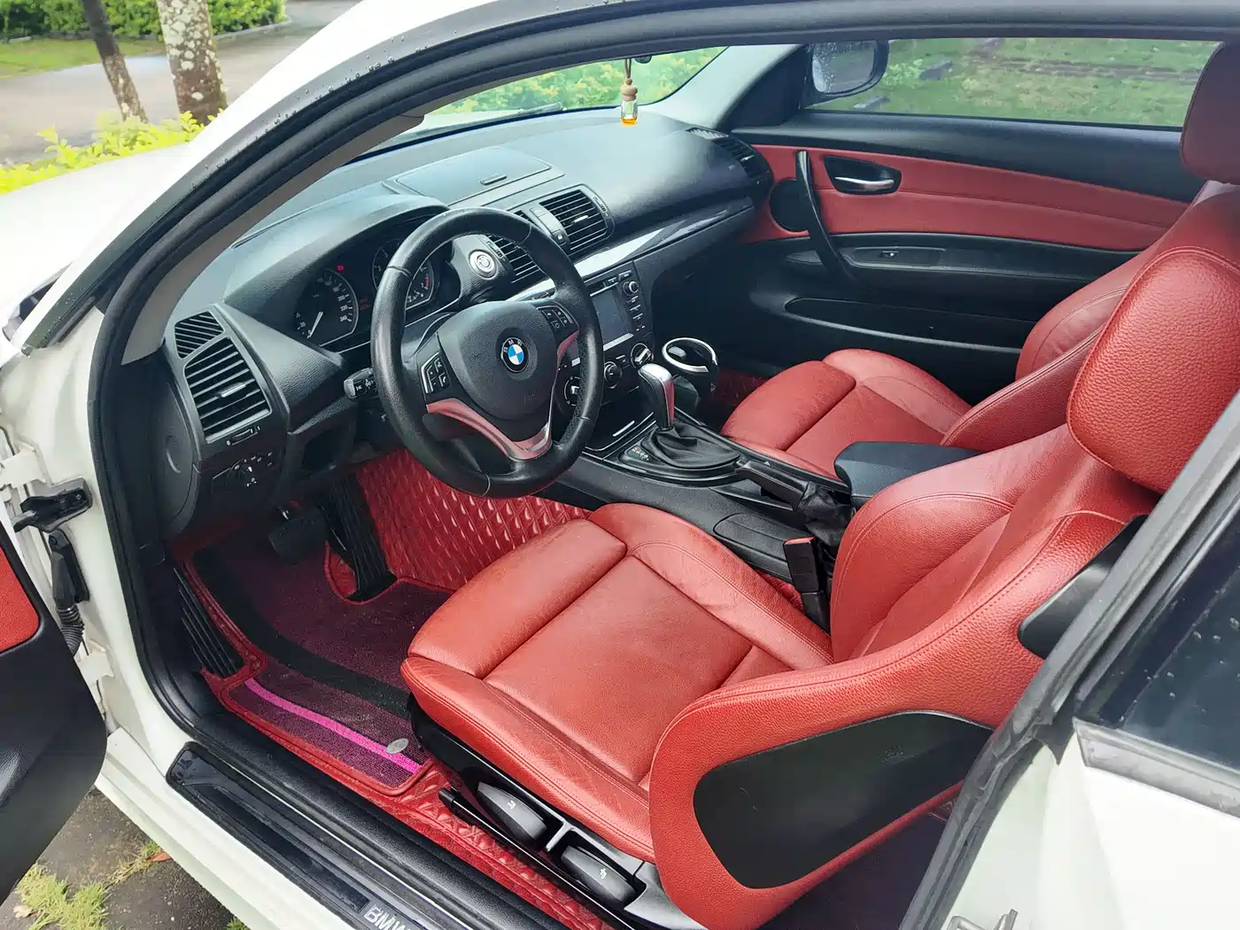 BMW 1 Series (Import) 2014 2011 120i Coupe