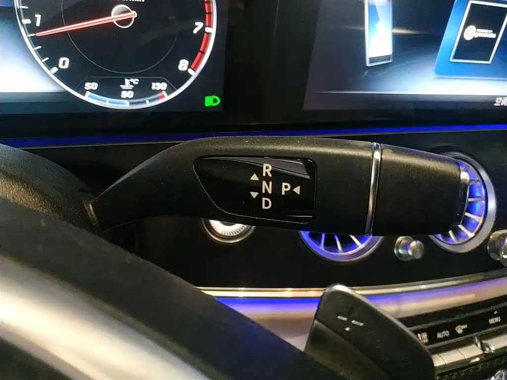 Mercedes-Benz E-Class 2016 E 300 L Sport Luxury фото 10