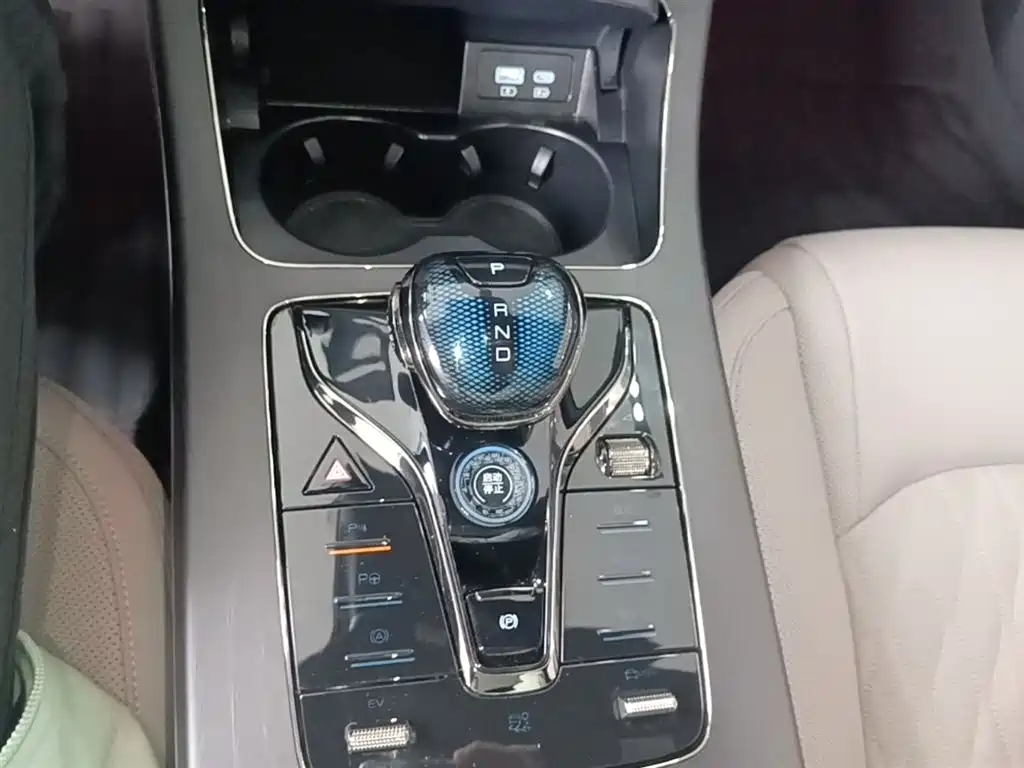 BYD Han 2025 DM-i 125KM LiDAR Smart Driving фото 14