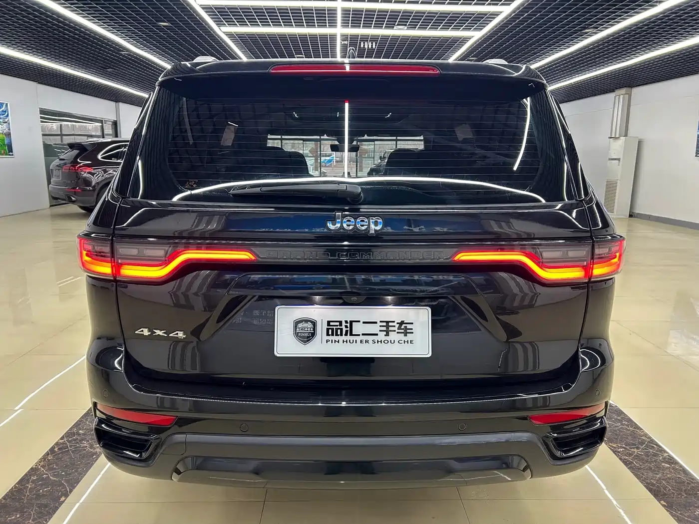 JEEP GRAND COMMANDER