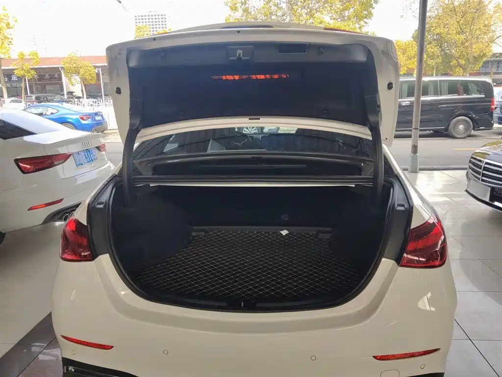 Mercedes-Benz C-Class 2024 Facelift C 260 L Sport фото 15