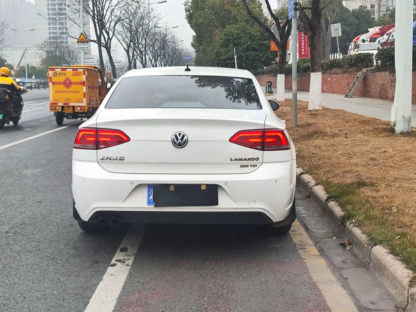 Volkswagen Lamando 2018 230TSI DSG Trend Edition фото 9