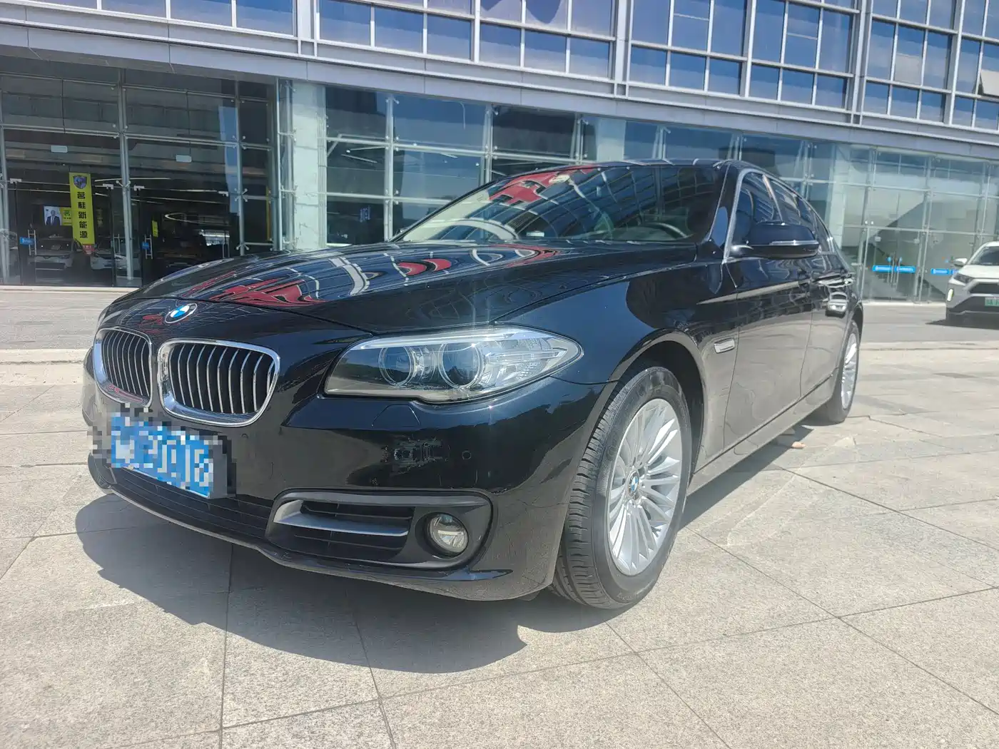 BMW 5 Series 2014 525Li Leading