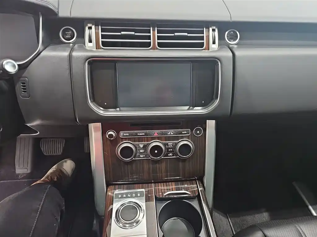 Land Rover Range Rover 2015 3.0 SC V6 Vogue фото 18