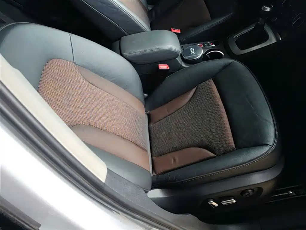 Audi Q3 2018 30th Anniversary Edition 35 TFSI Fashion фото 25