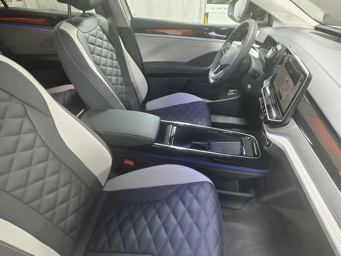 Volkswagen ID.6 CROZZ 2022 Long Range PRO Edition фото 19