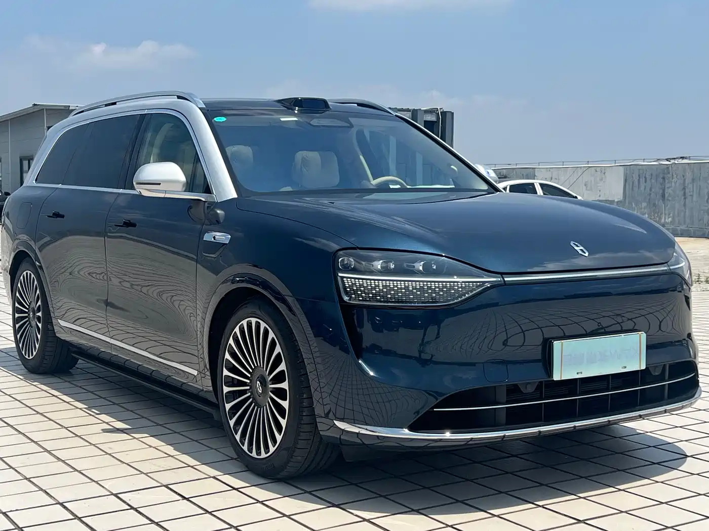 AITO Wenjie AITO M9 2025 Extended Range Ultra 52kWh 6-Seater фото 3