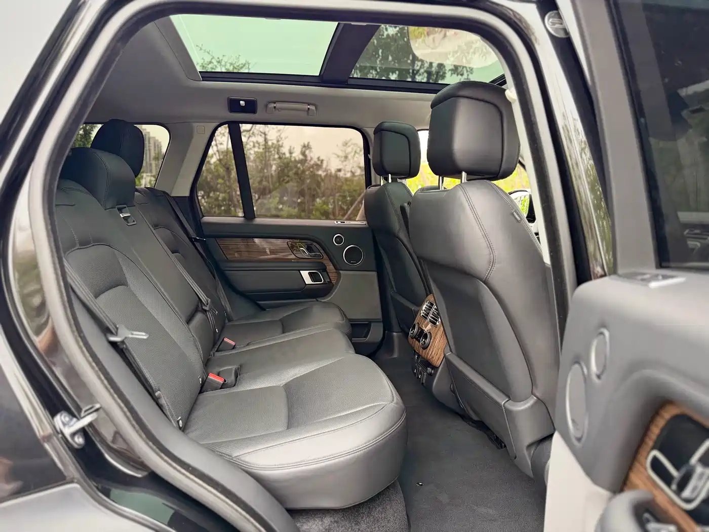 Land Rover Range Rover 2019 3.0 SCV6 Heritage Edition фото 16