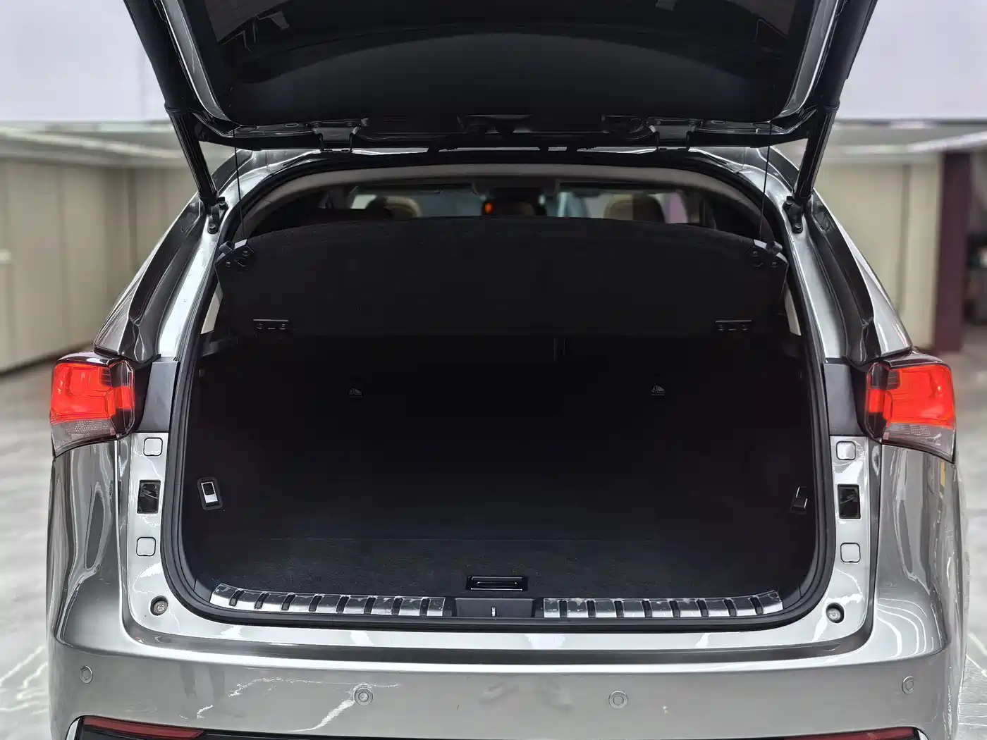 Photo 34 - Lexus NX
