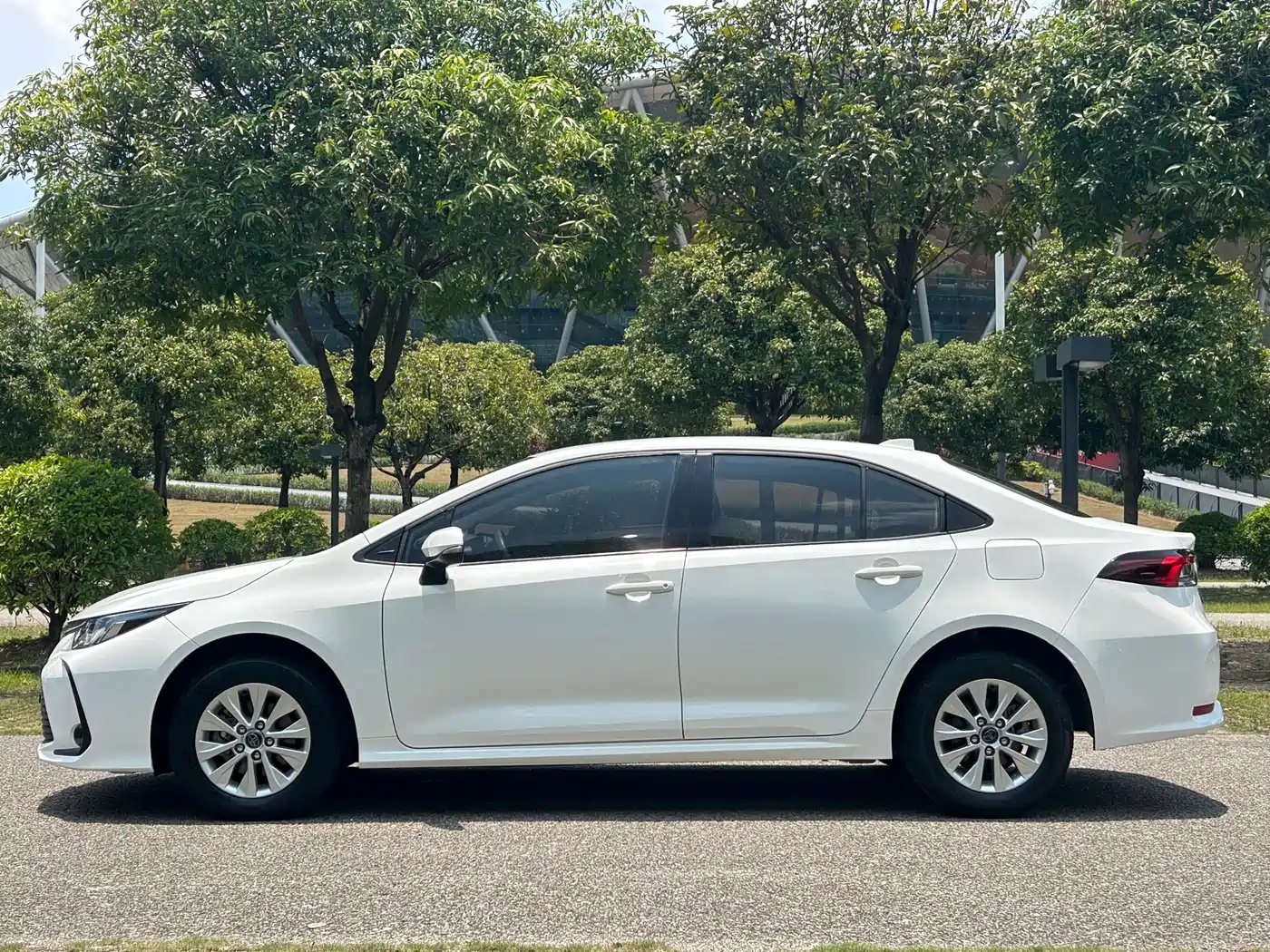Toyota Corolla 2023 1.2T Pioneer Edition фото 5