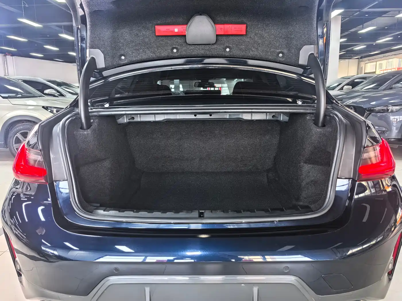 BMW 3 Series 2023 320Li M Sport Package фото 23