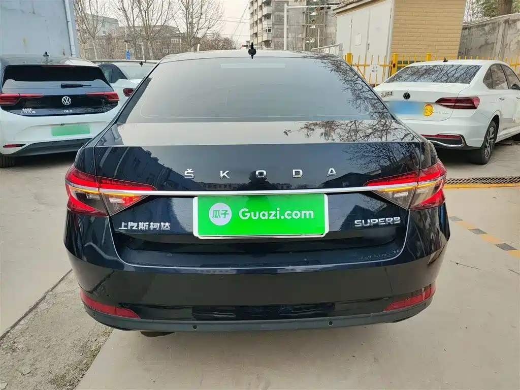 Škoda Superb 2019 TSI280 DSG Standard Edition фото 6