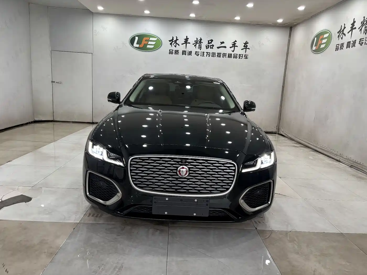 Jaguar XFL 2024 2.0T P250 2WD Premium Luxury фото 3