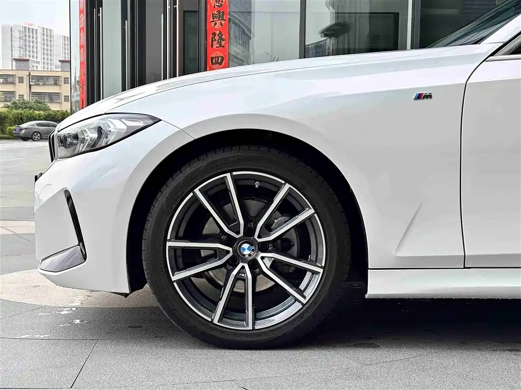 BMW 3 Series 2024 320Li M Sport Package фото 35