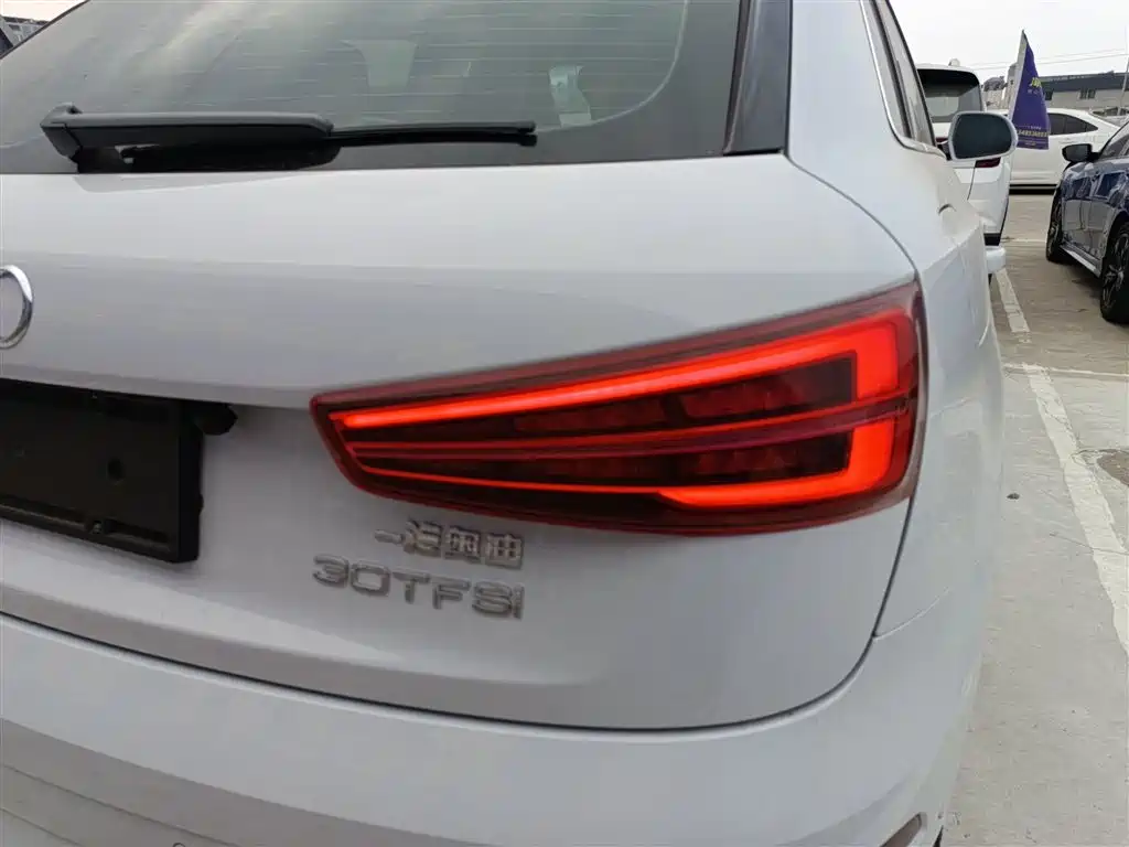 Audi Q3 2017 30 TFSI Fashion фото 8