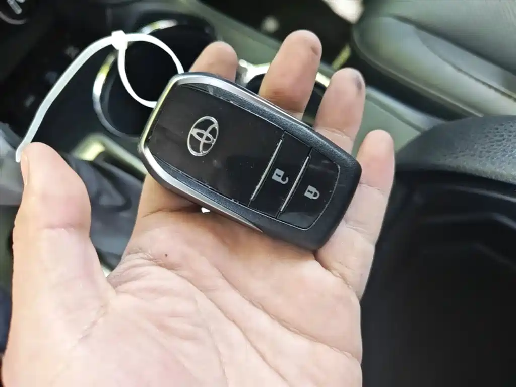 Toyota Highlander 2021 2.0T AWD Luxury 7-Seater фото 9