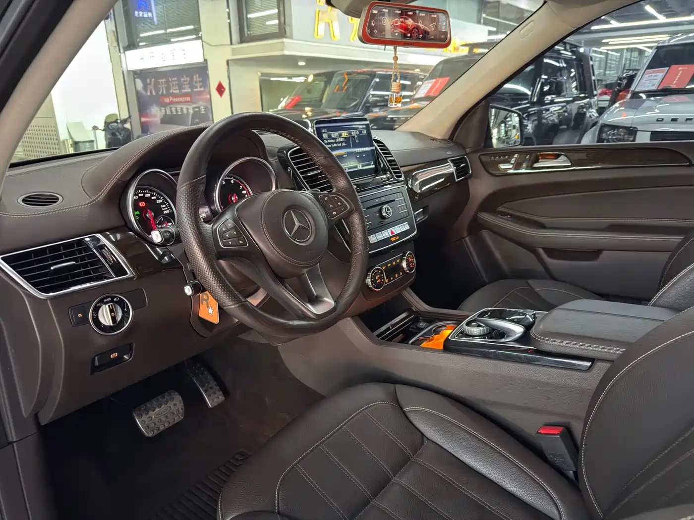 Mercedes-Benz GLS 2018 GLS 400 4MATIC Dynamic фото 9