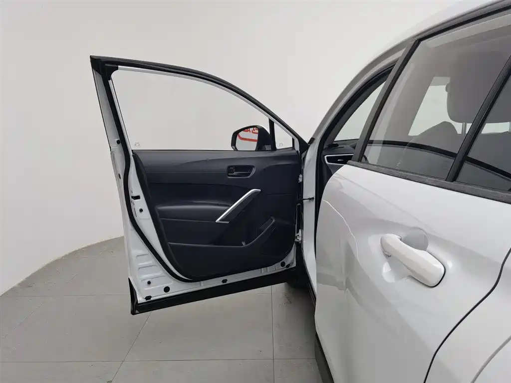 Toyota Frontlander 2022 2.0L CVT Elite фото 8