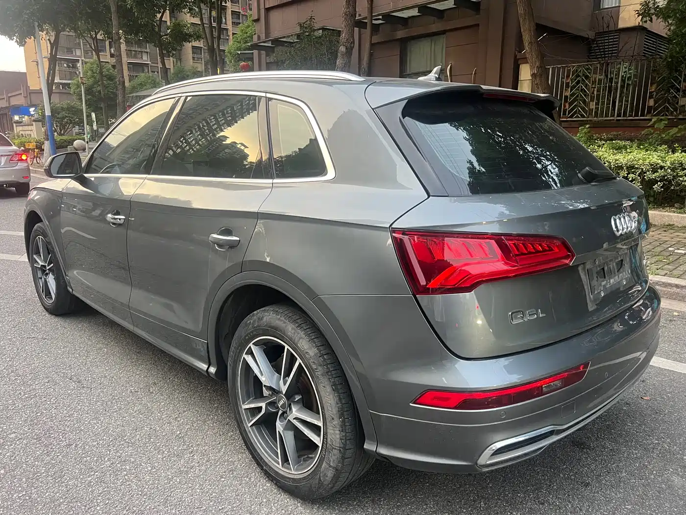 Audi Q5L 2020 Facelift 40 TFSI Honor Fashion фото 10