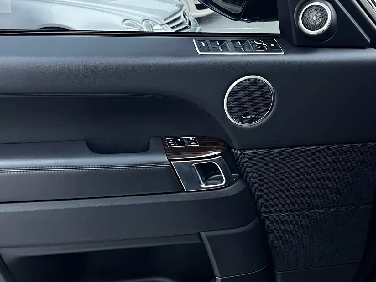 Land Rover Range Rover 2014 3.0 SC V6 Vogue фото 5