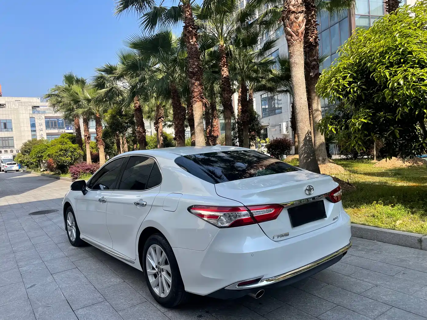 Toyota Camry 2023 2.0G Luxury Edition фото 6