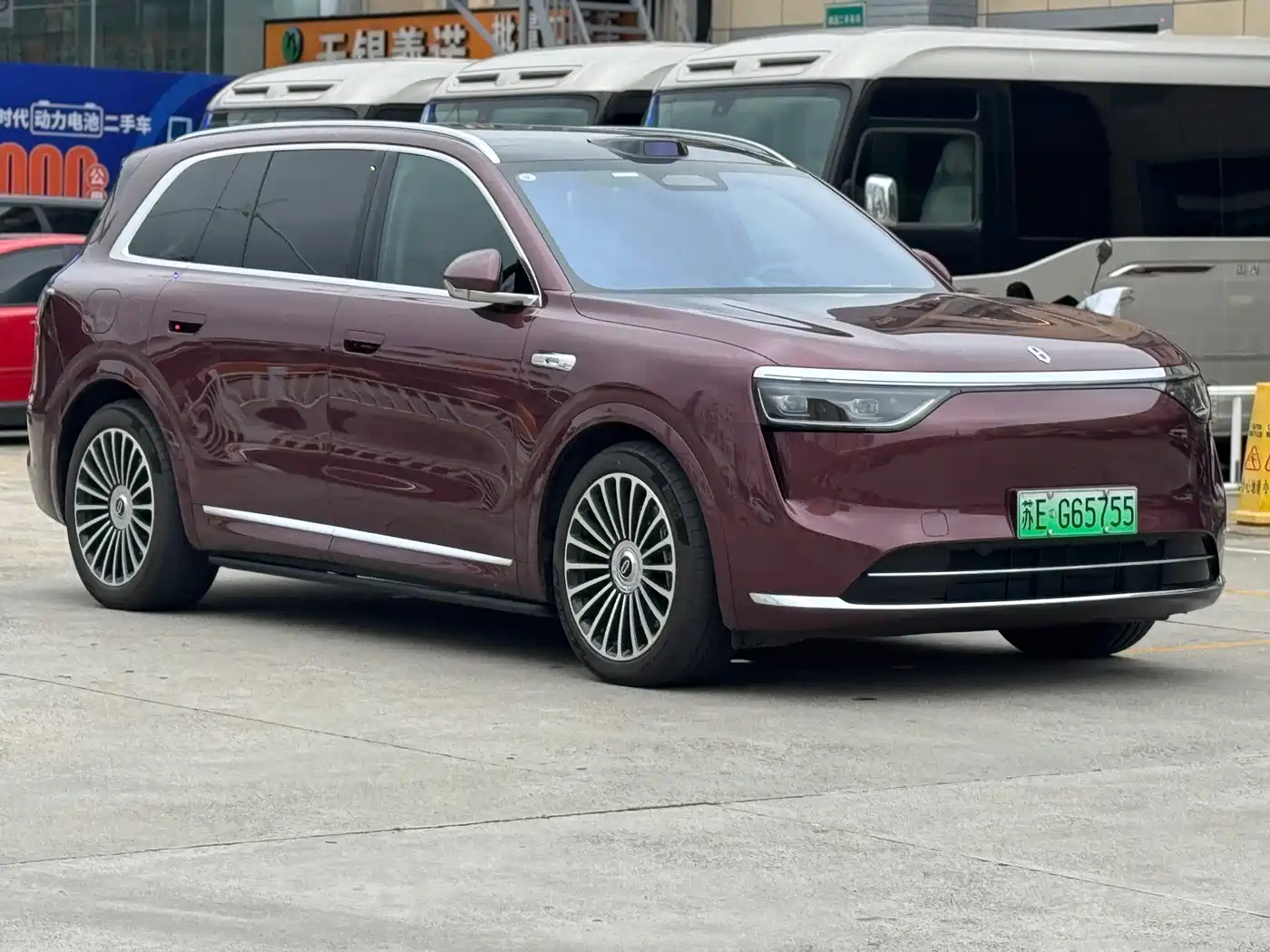 AITO Wenjie AITO M8 2025 Model Extended Range Ultra Edition 53.4kWh 5-Seater фото 3