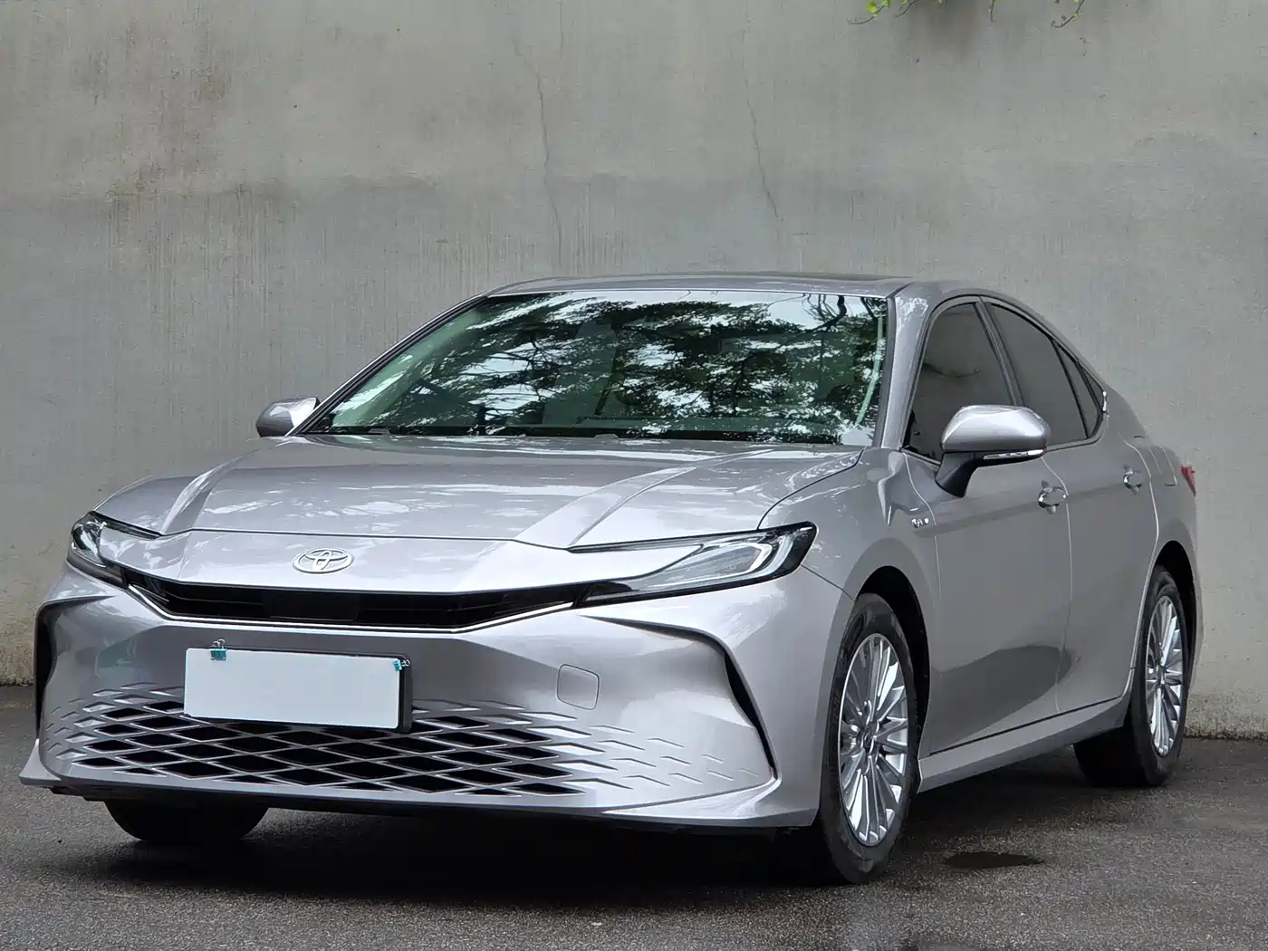 Toyota Camry 2024 Hybrid 2.0HGVP Luxury Edition