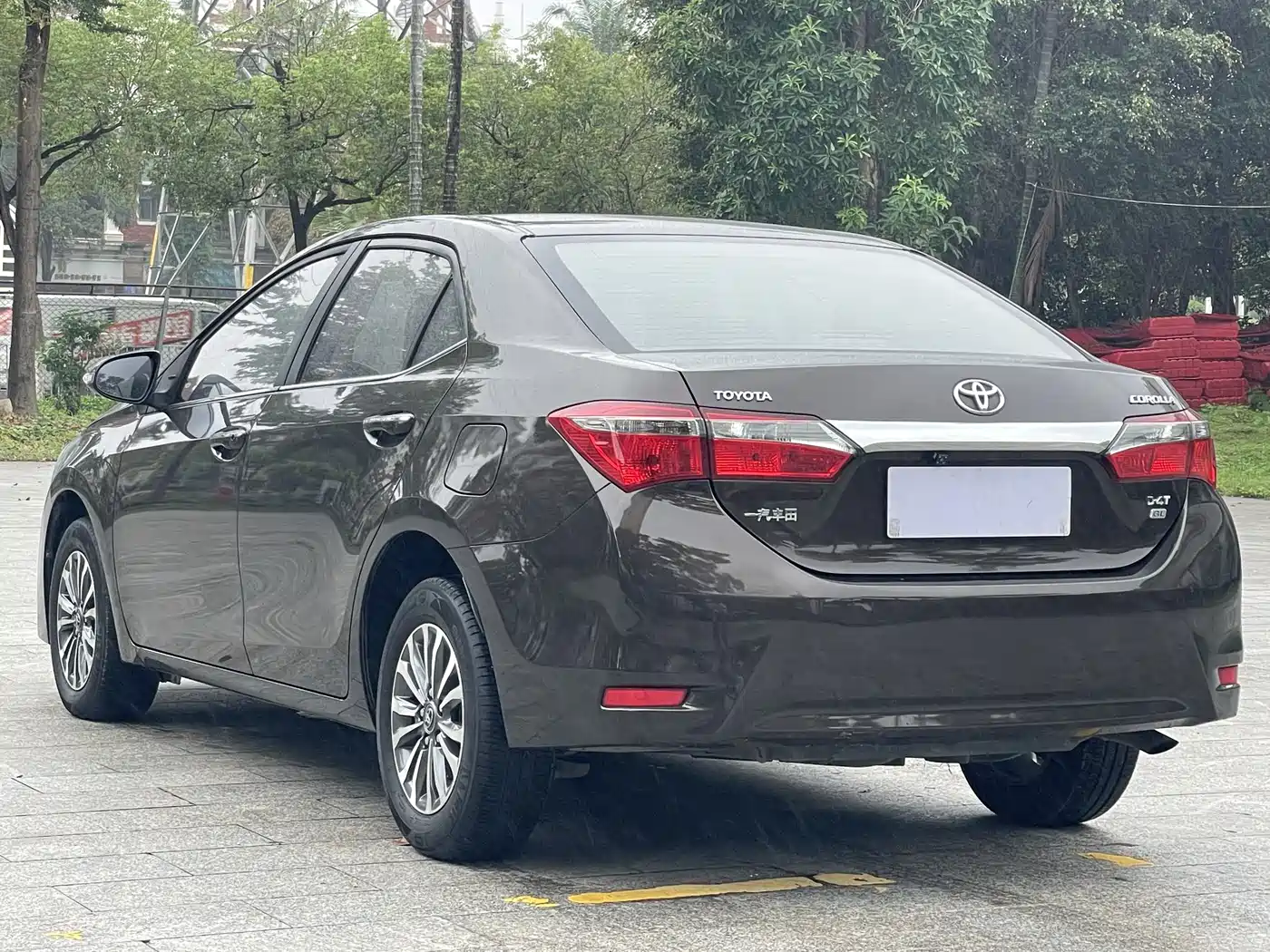 Toyota Corolla 2017 Facelift 1.2T S-CVT GL фото 13