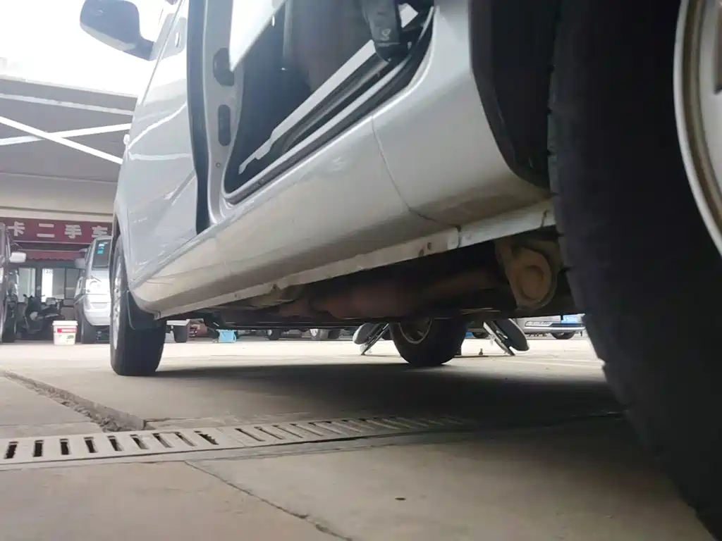 Wuling Motors Wuling Rongguang V 2017 2016 1.5L Standard