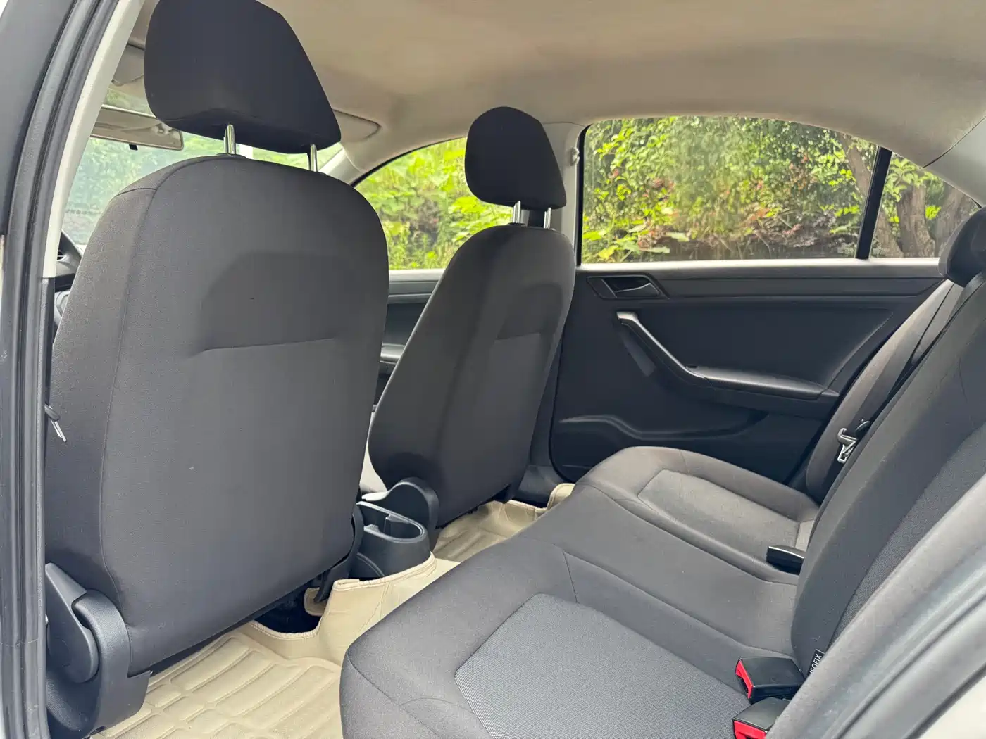 Volkswagen Jetta 2015 Value Edition 1.6L Automatic Fashion фото 5