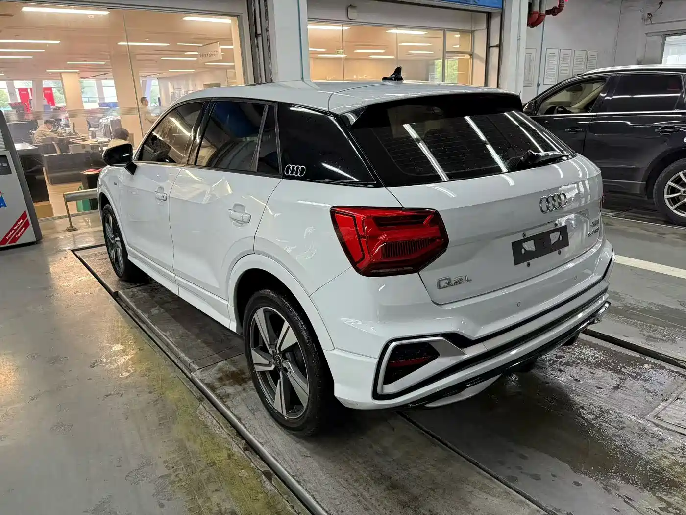 AUDI Q2L