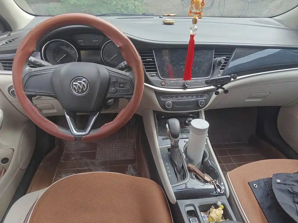 Photo 5 - Buick Verano