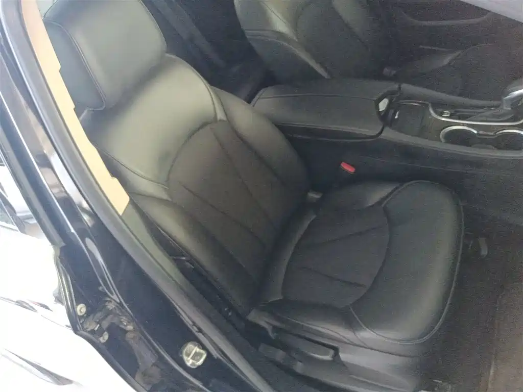 Buick Envision Plus 2020 20T FWD Leading фото 20