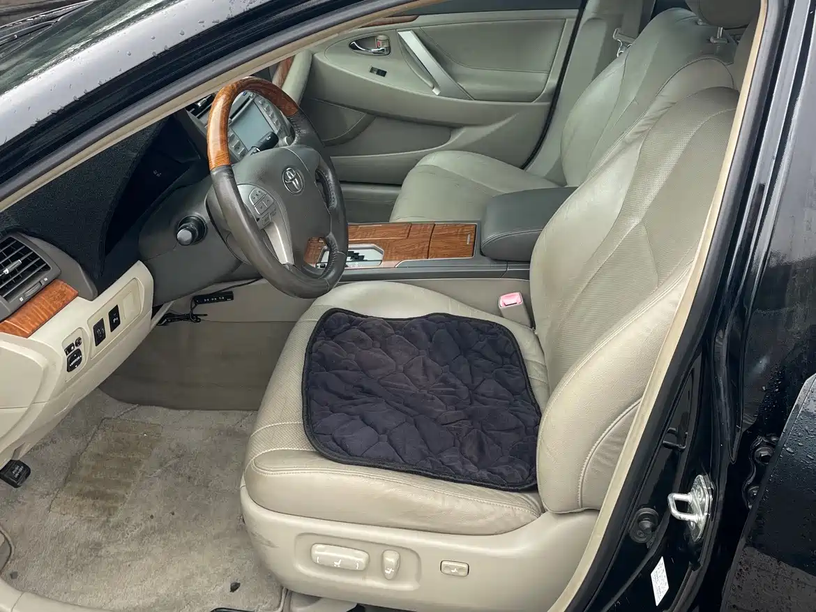 Toyota Camry 2011 240G Classic Anniversary Edition фото 11