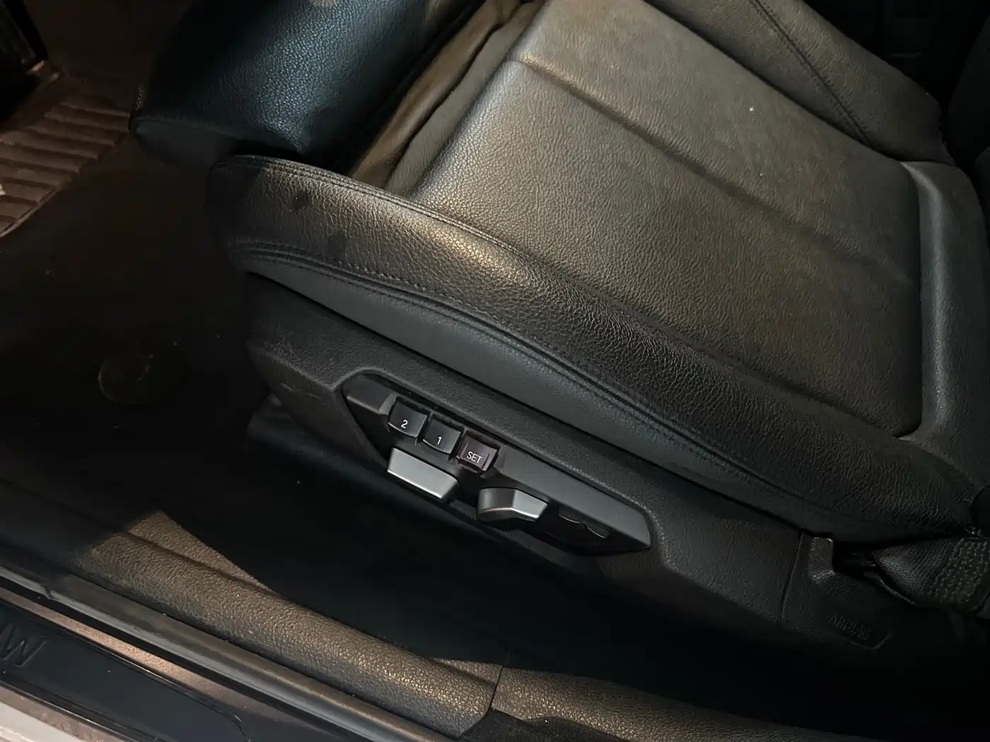 BMW 3 Series GT 2018 320i Fashion фото 17