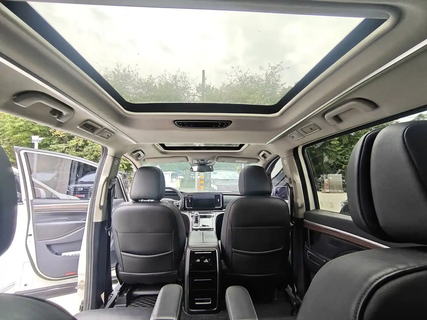 GAC Trumpchi Trumpchi M8 2021 Leading Show Series 390T Prestige Edition фото 10