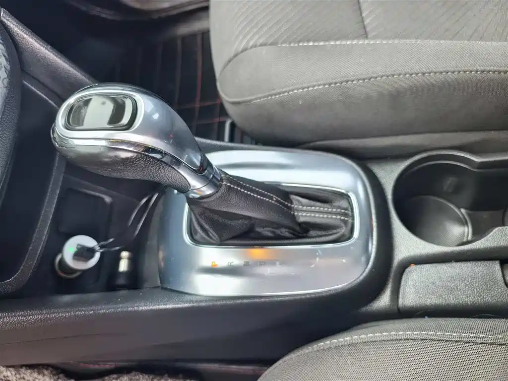 Buick Encore 2013 1.4T Automatic 2WD Elite фото 15