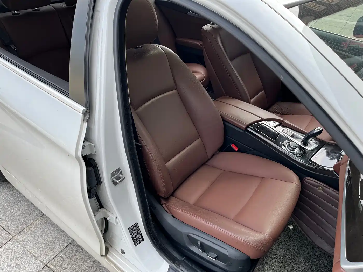 BMW 5 Series 2017 525Li Leading Edition фото 17