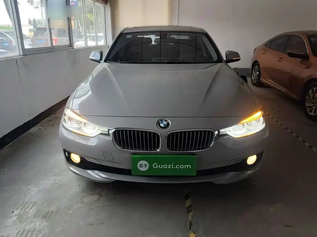 BMW 3 Series 2016 328Li Fashion фото 3