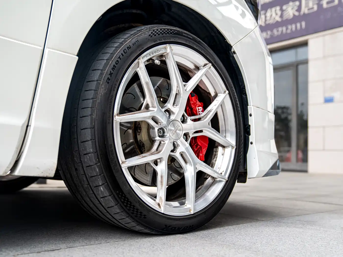 Toyota Alphard 2020 Hybrid 2.5L Luxury Edition фото 12