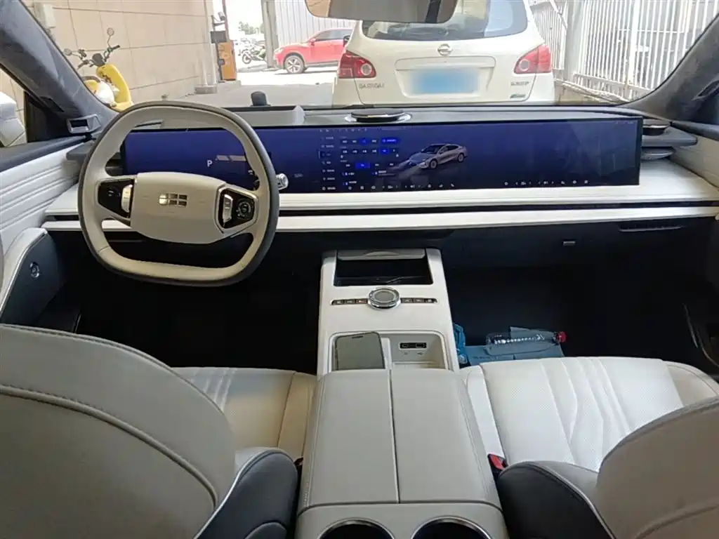 Geely Galaxy Galaxy E8 2024 665km RWD Starship Voyager Edition фото 10