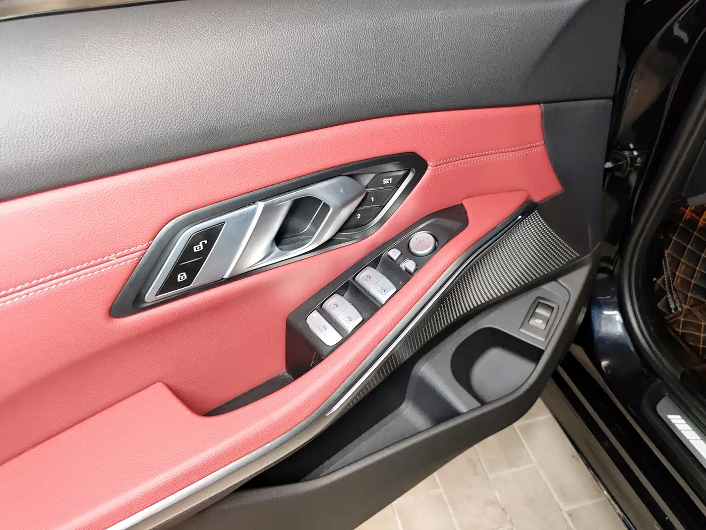 BMW 3 Series 2024 325Li M Sport Package фото 9