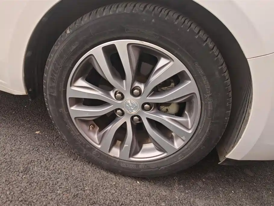 Buick Excelle 2021 1.3T Auto Mild Hybrid Elite фото 6