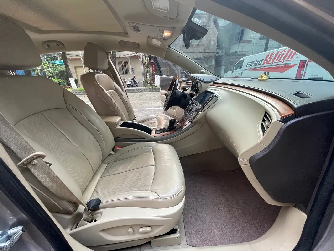 Buick LaCrosse 2012 2.4L SIDI Premium Edition фото 20