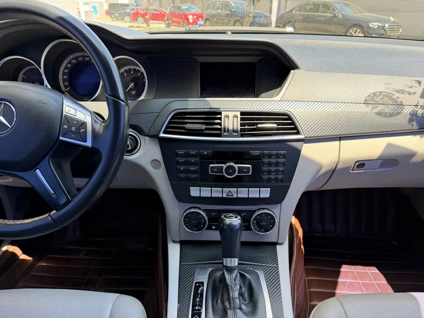 Mercedes-Benz C-Class 2013 Model C 180 CGI Classic фото 18