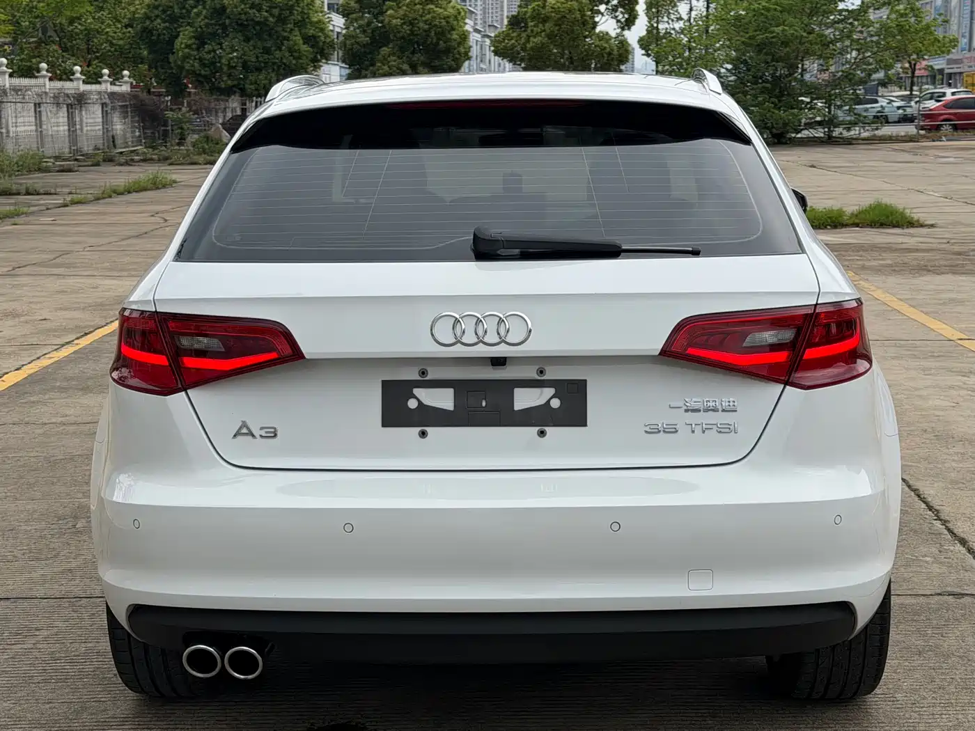 Audi A3 2014 Sportback 35 TFSI Automatic Comfort фото 5
