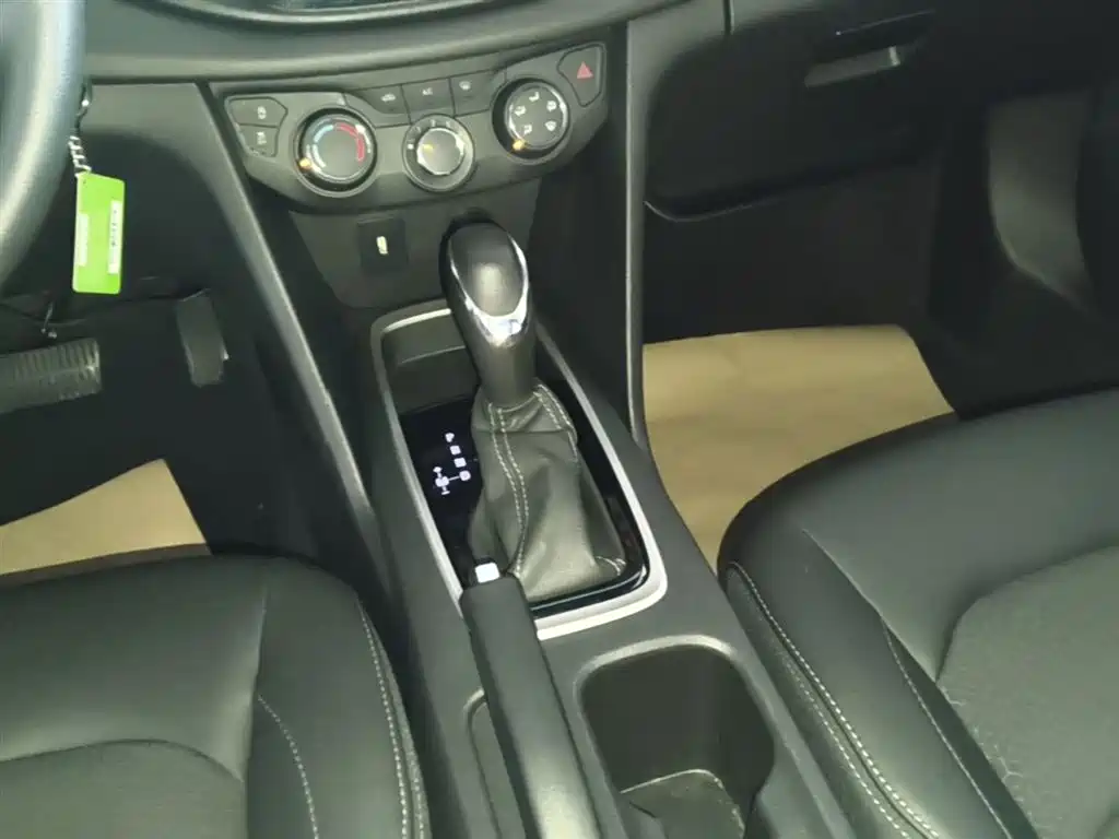 Chevrolet Cavalier 2019 320 Automatic Joy Edition фото 14