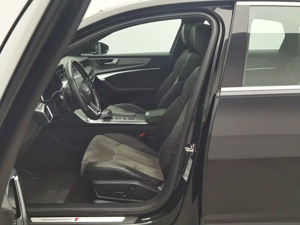 Photo 10 - Audi A6L