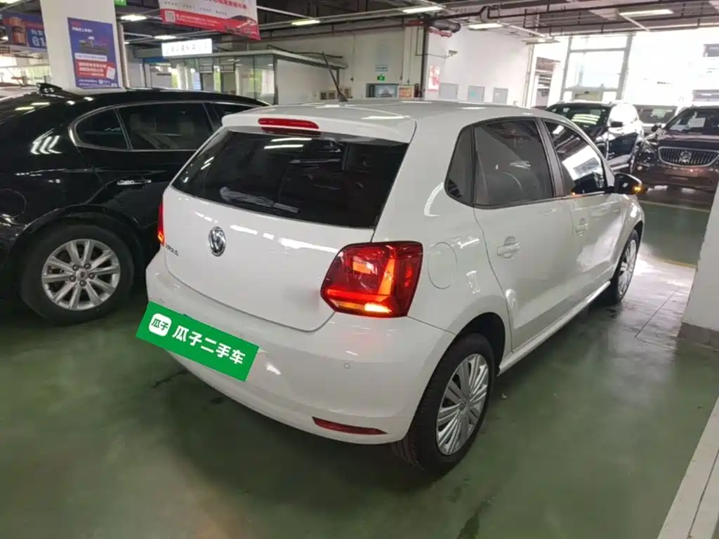 Volkswagen Polo 2016 1.6L Automatic Comfort фото 7