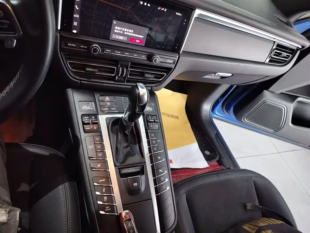 Porsche Macan 2018 Macan 2.0T фото 10